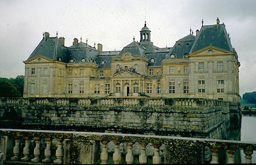/Media/images/Product_Images/destinations/chateauxloire/vaox le vicomte.jpg